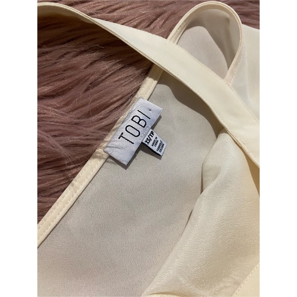 Tobi Blouse - Picture 4 of 4